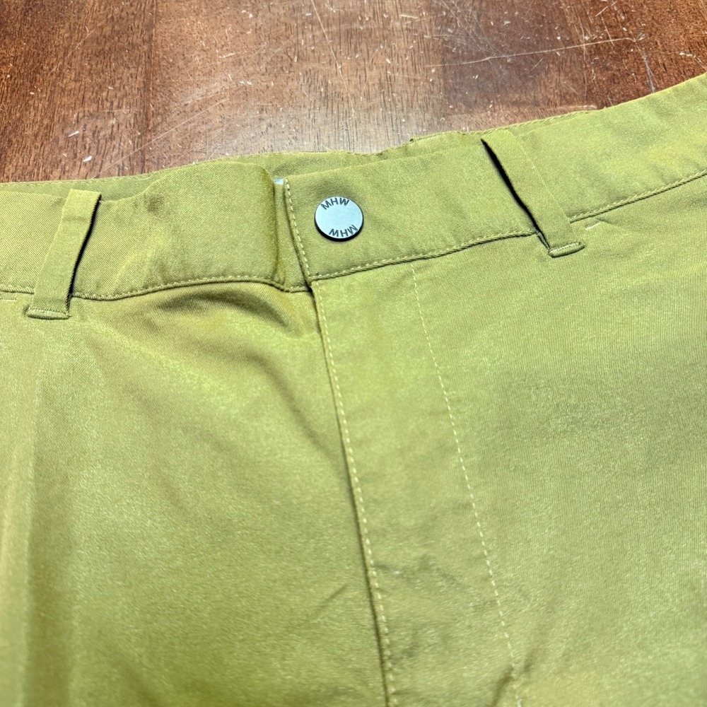 Mountain Hardwear Tech AP Cargo Shorts Men's 36 Brown Hiking Outdoor Lightweight - Picture 4 of 9